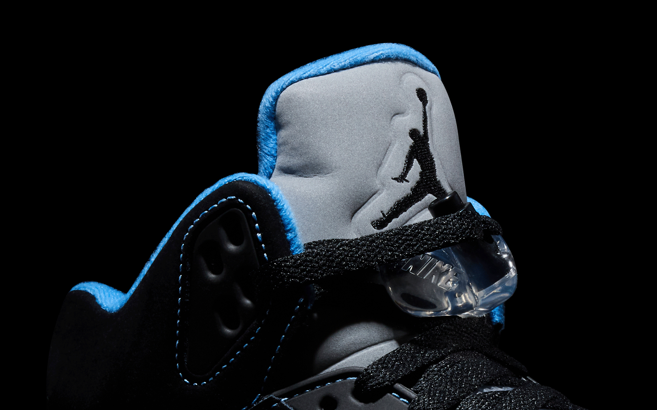 Air Jordan 5 Retro 'Black University Blue' 2026 Hero Picture Desktop